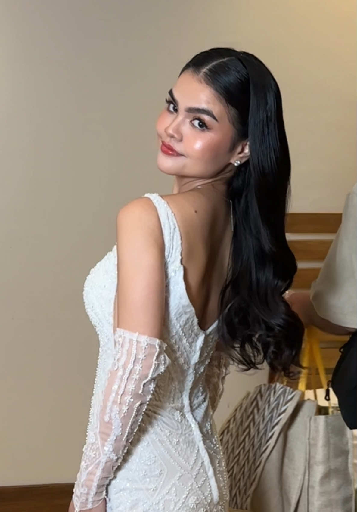 Revealing my reception dress to my husband 🤍💍 I still can’t get over the fact that I’ll only get to wear this once in my life 😭 It was everything I dreamed of and more! Thank you so much for bringing my vision to life, @BellaSposaby: Aira Cabanding! 😭✨🫶 #weddingph #weddingtok #wedding #weddinggown #weddingdress 