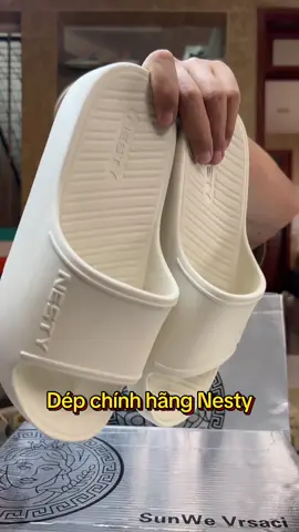 Thử đi 1 đôi dép chính hãng xem có đẹp, có xịn ko nào các b ơi #manhgiay #deple #depquaingang #depnam #depnu 