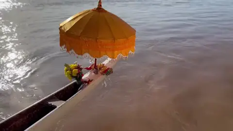 vất vả cho mấy ah đi lấy ghe r hẹn gặp mấy ah vài ngày nữa  #huyentrande #bângtonesa #xuhuong #duaghengosoctrang 