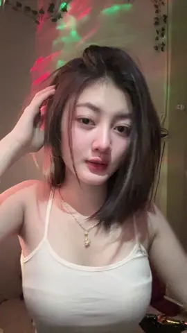 🫸🏻👩🏻 