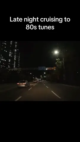 Late night cruising to 80s tunes.  #cruising #driving #ridewithme #80smusic #debarge 