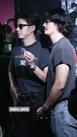 “โอ้ ~ เป้” พี่น้องคู่ตัวท๊อปแห่งหมู่บ้านนครหลวง เท่ห์จัดดดดด!! 🔥ตอนพี่เป้เสยผม สวมแว่นใจบางมาก😂😎@mario maurer มาริโอ้ เมาเร่อ  . #เสือ #4TIGERS พร้อมระเบิดความมันส์ 23 ตุลาคมนี้ ที่โรงภาพยนตร์ . #mario_mm38 #มาริโอ้ #มาริโอ้เมาเร่อ 
