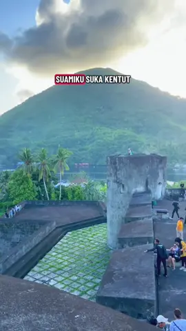Suami suka kentut,… 😭😭😭 #soundfypシ #soundlucu #soundfypviral #malukupride🏝🔥 #fypage 