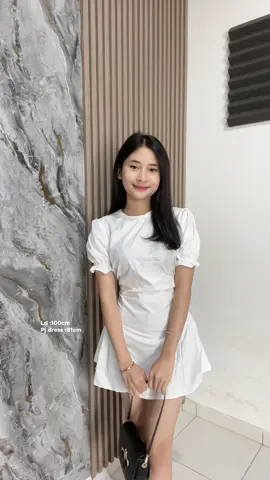 cakep bgt dresnya😍simpel tapi ttep bagus🥰🫶✨#fypシ゚ #spilloutfit #outfitinspiration #fyppppppppppppppppppppppp #dresswanitacantik 