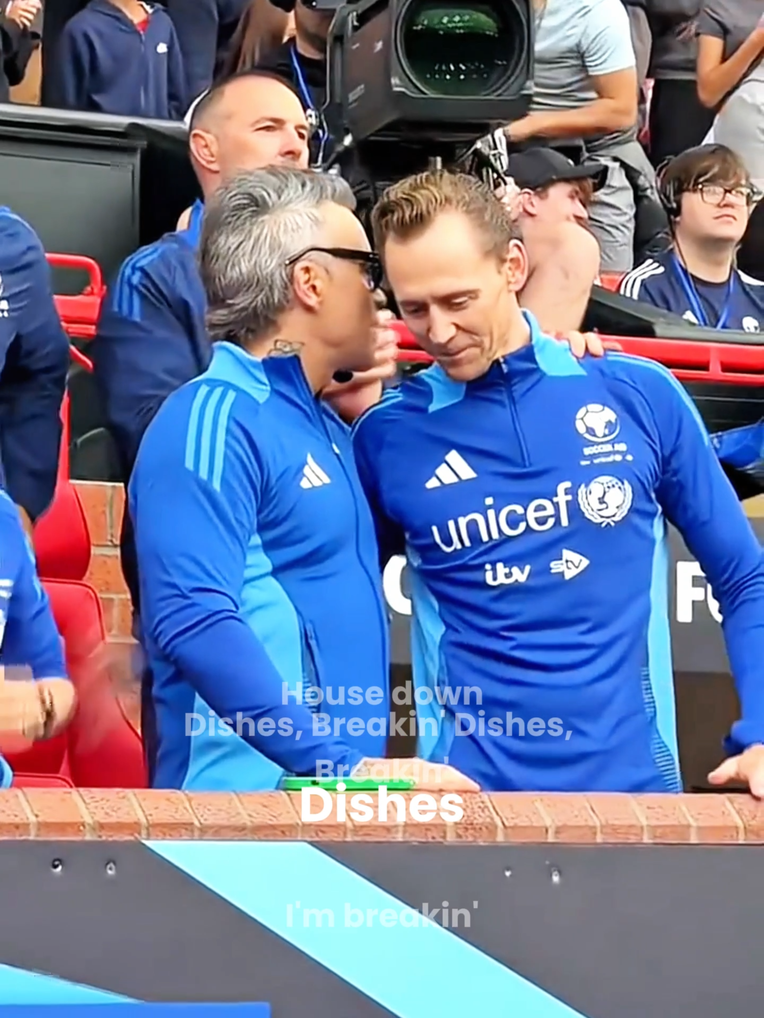 Tom Hiddleston & Robbie Williams at Soccer Aid 2025. #tomhiddleston #tomhiddlestonedit #robbiewilliams #socceraid2025 #fyp #viral