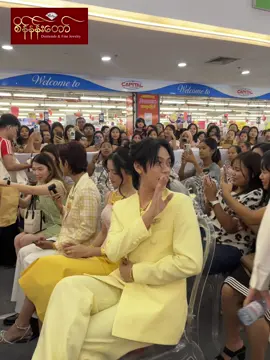 စိန်နန်းတော်The Capital Mallမန္တလေးဆိုင် 10,11,12 အောက်တိုဘာလ စိန်ထည် နှင့် ရွှေဖြူထည်     အလဲ 0% သီတင်းကျွတ် အထူးအစီအစဉ်များစွာ#fyp #viral #foryoupage #trending #မြင်ပါများပီးချစ်ကျွမ်းဝင်အောင်လို့🤒🖤 