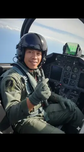 พวกเรานักบินf16พร้อมเสมอพร้อมปกป้องประเทศไทยและประชาชนทุกคนไทยทุกคน#ทุกคนที่เล่นติ๊กต๊อกทั่วโลก 