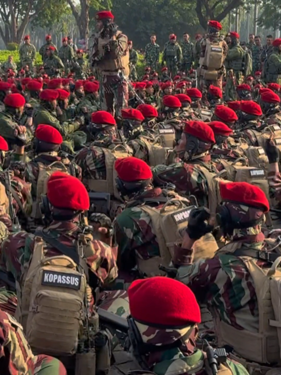 Menyala 🔥 Mantap Tentara Kopassus TNI Angkatan Darat #tentara #tni #tniad #kopassus #huttni80 