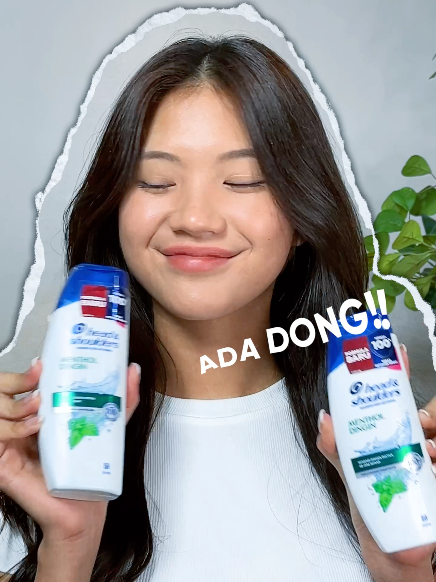 Sekali keramas pakai Head & Shoulders, rambut langsung segar dan bebas ketombe basah. Simpel, tapi hasilnya nyata! #BebasKetombeBerhariHari