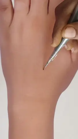 Heart Mehandi design 🥰😘 please don't under review 😔🙏🏻#pleaseunfreezmyaccunt🙏🏻  #hennaart  #mehandidesign  #fypシ #foruyou #foruyou_page #mehandiart #usa🇺🇸 