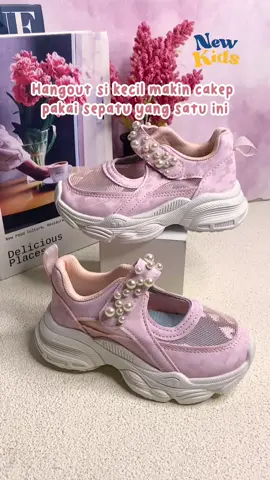 Rekomendasi sepatu anak sporty cek keranjang kuningnya sekarang 🥳🛍️ #fyp #sepatuanak #sepatuanakmurah #sepatuanaksekolah #sepatuguenih 