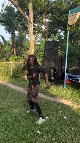 let's party together ❤️ ❤️ ❤️ ❤️ ❤️  #foryoupage #viralreels #jameeludon #trendingvideo 