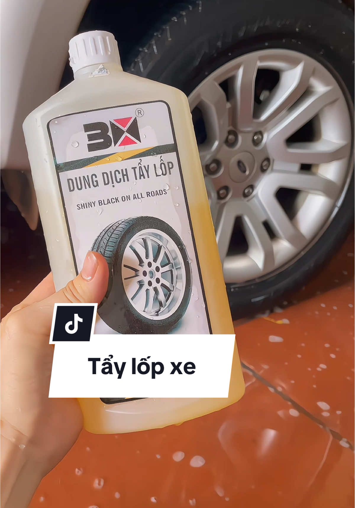 Xịt đến đâu là sạch bóng đến đó nha các bác #taylopxe #dungdichtaylopxe #ruaxe #vesinhlopxe #vesinhlopxeoto 
