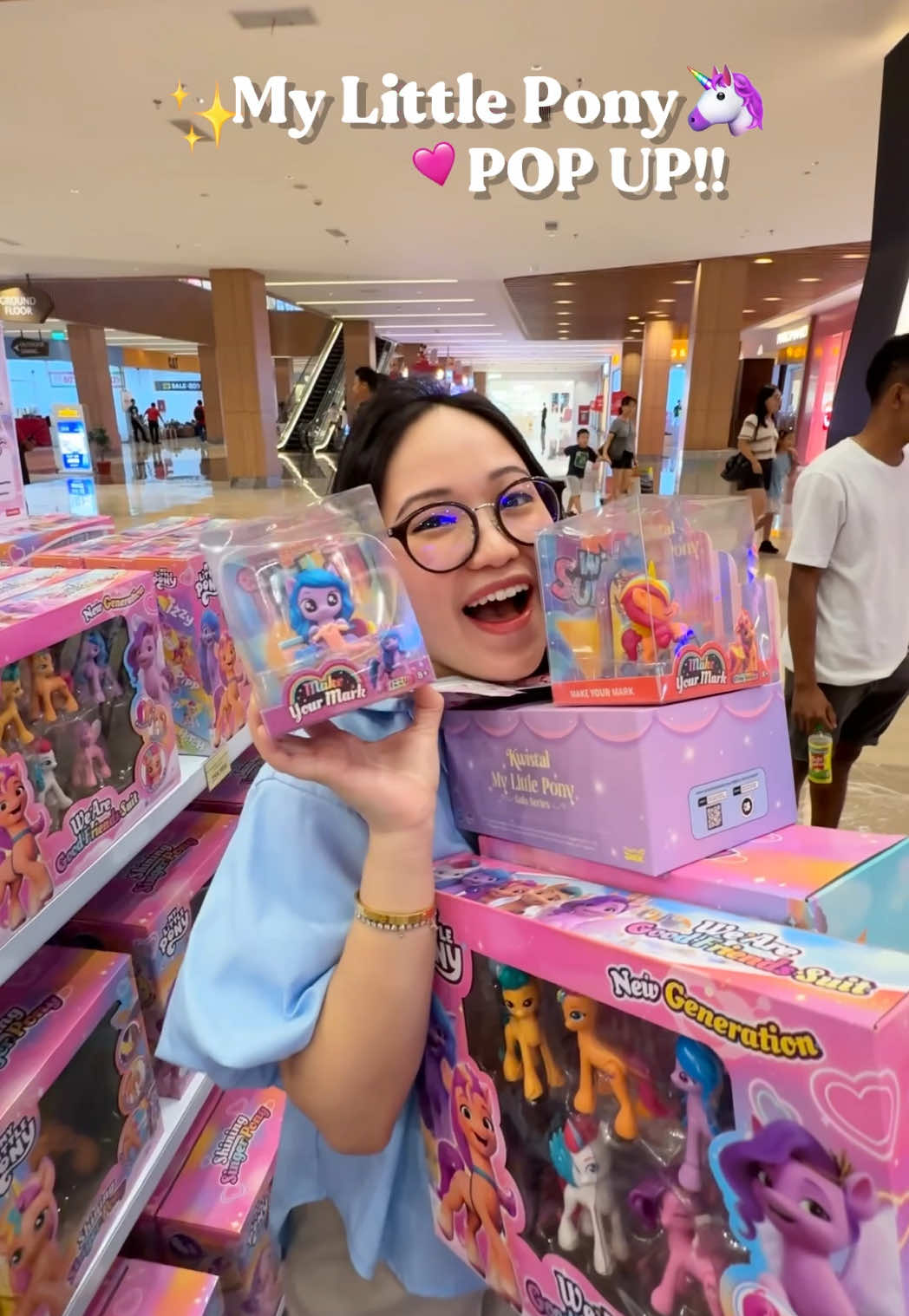 My Little Pony Pop Up🦄💕 banyak spot foto lucu, mainan lucu dan bisa ketemu Sunny & Izzy😍 Ada banyak banget koleksi toys My Little Pony dari Dinosaw✨Cuma sampai 11 Oktober di Puri Indah Mall 2 Atrium! #toyunboxing #MyLittlePonny