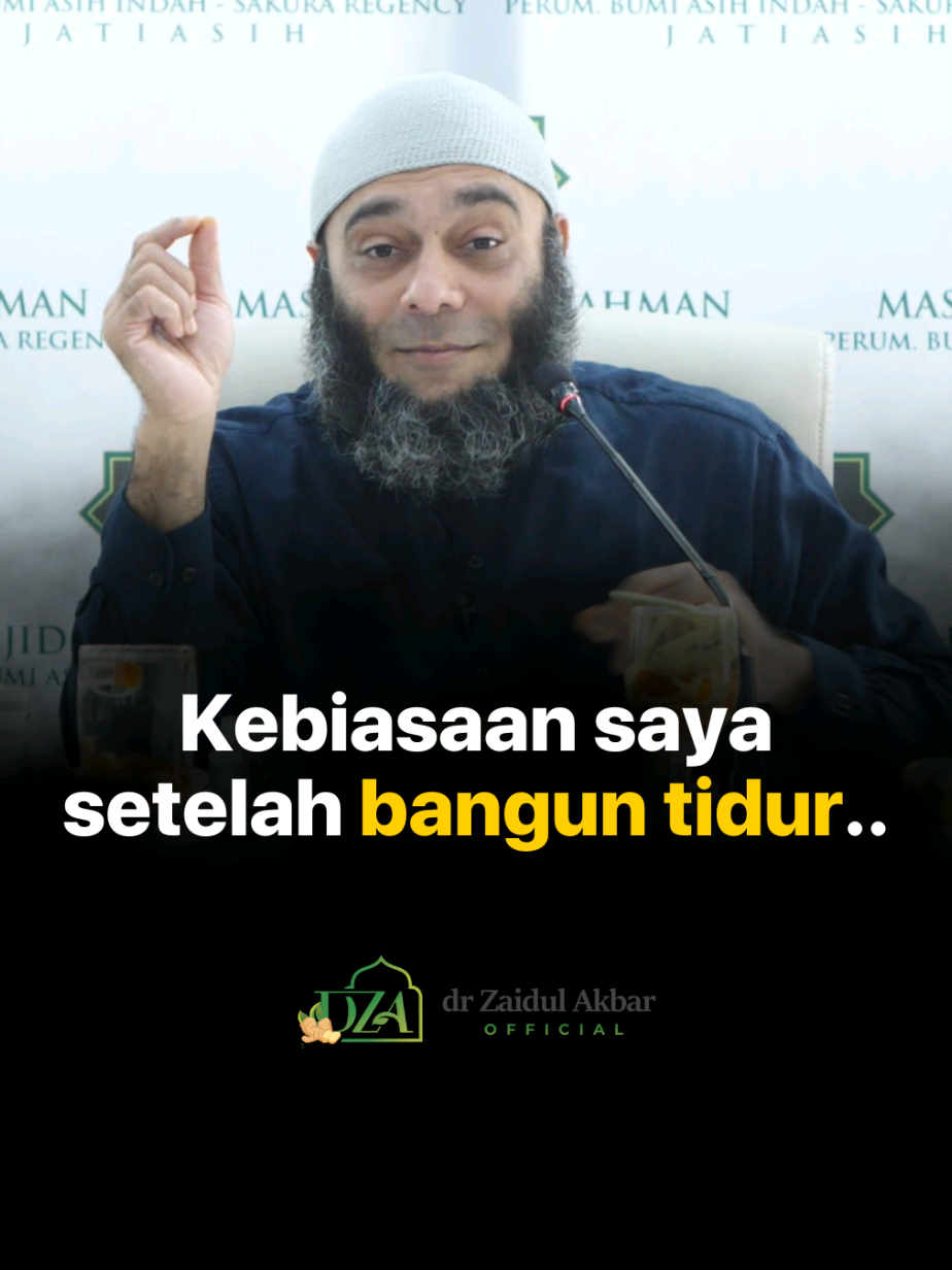 Kalo bangun tidur, doa dulu inget Allah, habis itu minum air putih, karena kalo bangun tidur enzim di mulut lagi banyak-banyaknya.. habis itu baru bersiwak atau sikat gigi.. #zaidulakbar #zaidulakbarofficial 