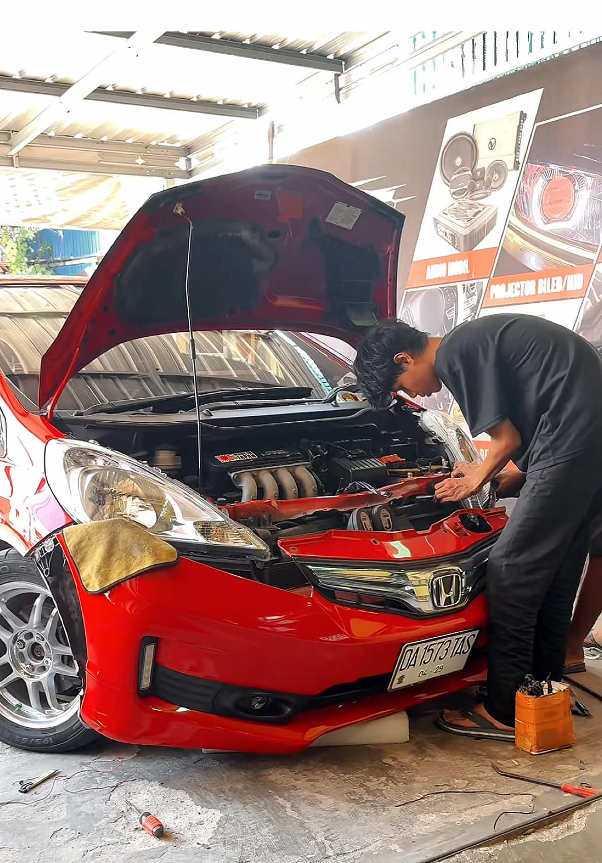 Selamat tinggal headlamp biled 🙏🏻#hondajazz #fithybrid #hondafit #mobil #jazzge8 @si.ge8 @Agung suciono @Amir Muhammad GE8 