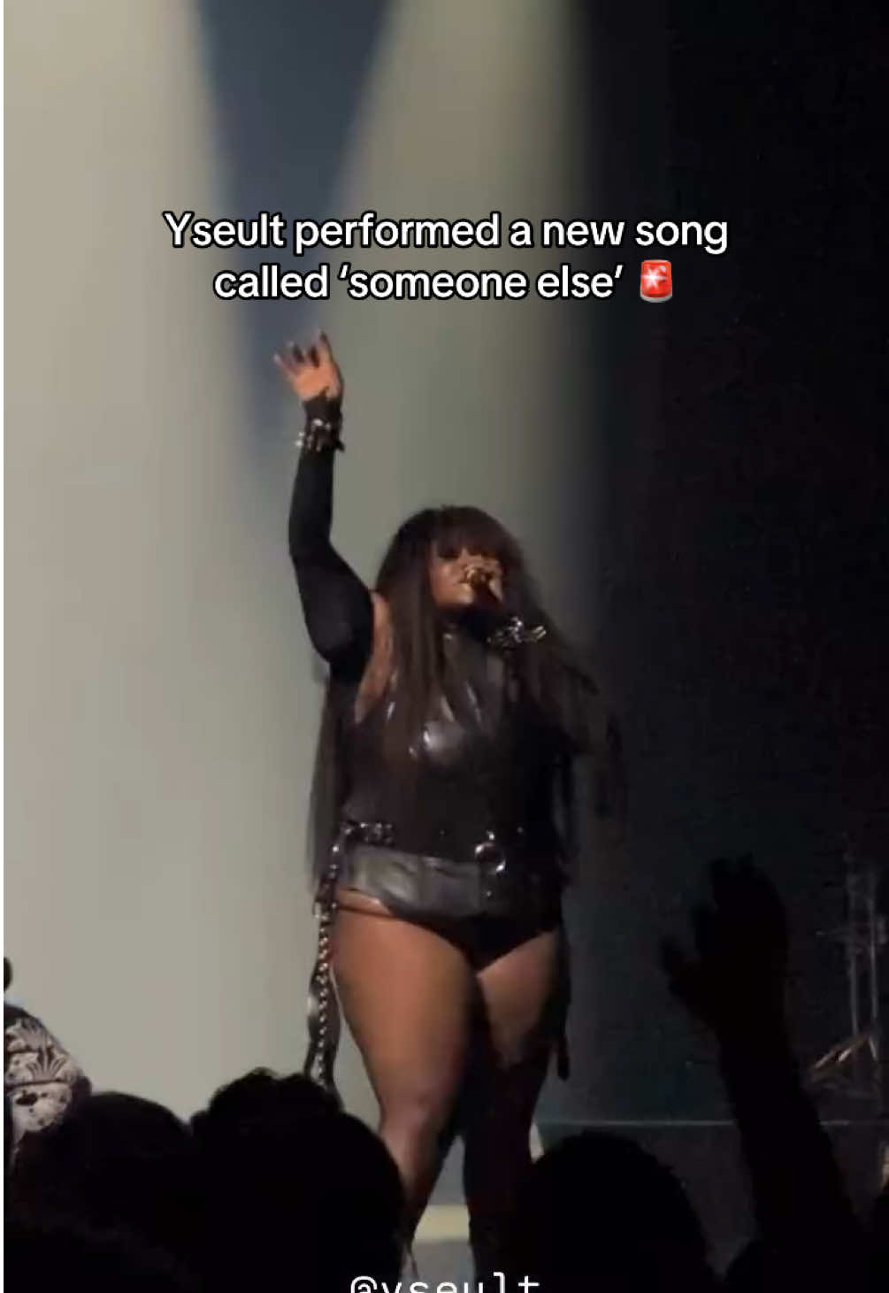 the next album is gonna be sooo good #fyp #yseult #newmusic #concert #viral | video by @/lucasbesonhe 