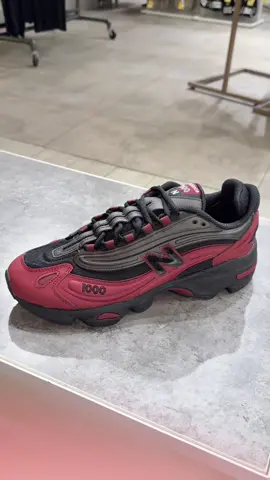 ⁨1000 in Monarch Burgundy exclusively at Foot Locker 🔥😍! ‎1000 من نوبلانس ‎حصريًا في فوت لوكر 🔥😍⁩ #fyp #footlockerme #kuwait #newbalance #foryoupage 