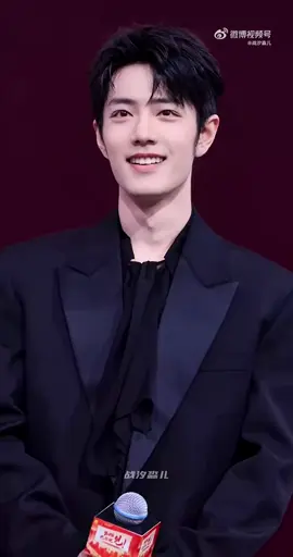 เขาเป็นคนชอบอวดเก่งจริงๆ[ปรบมือ]ฉันทุ่มเทและทำงานหนักเสมอเสมอ! #XiaoZhan #肖战 #เซียวจ้าน #ฟีด #เทรนด์วันนี้ 