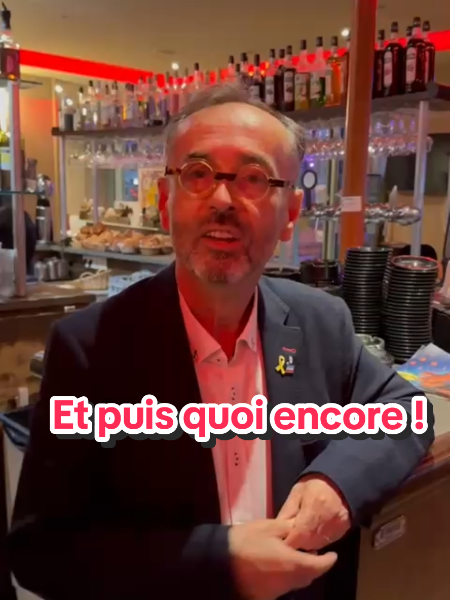 Les vacances d'automne, et puis quoi encore !  Et vous, vous en pensez quoi ? #robertmenard #france #politique #pourtoi #fyp 