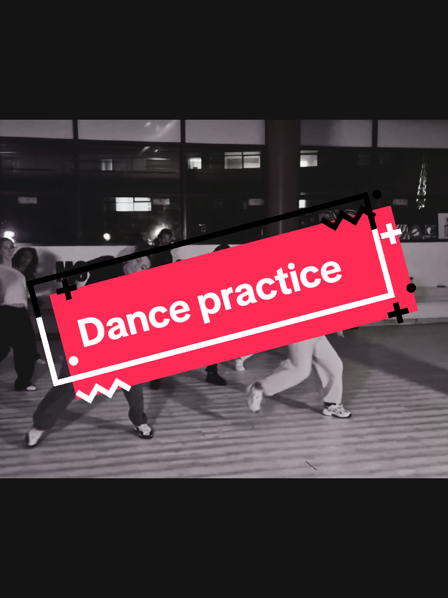 Heavy metal is giving🔥🔥🔥 Even weer wat materiaal van mn dans training. Soms tijdens een training denk je dat het er niet uit ziet als je een choreo doet. Maar dan zie je het terug, en sta je toch een beetje verbaasd van jezelf 😎 Dc: Marylin 