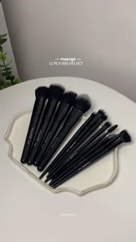 this is your sign to get new makeup brush set from maange! 🖤ྀིྀི ˙✧˖° #fyp #makeupbrushes #maange #brushset #trending 