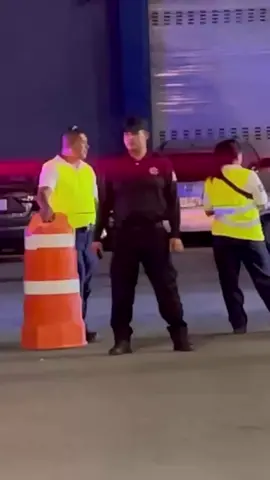 🇲🇽 MONCLOVA TIENE NUEVA POLICÍA. Bajo el mando de Gabriel Santos, la seguridad se vive con orgullo, disciplina y entrega. En la Feria Monclova 2025, nuestros oficiales demuestran que cuidar a la gente no es un deber… es una vocación. 💥 Monclova confía. La nueva policía responde. #GabrielSantos #MonclovaSegura #OrgulloPolicial #FeriaMonclova2025 #AdicciónAlTrabajoBienHecho