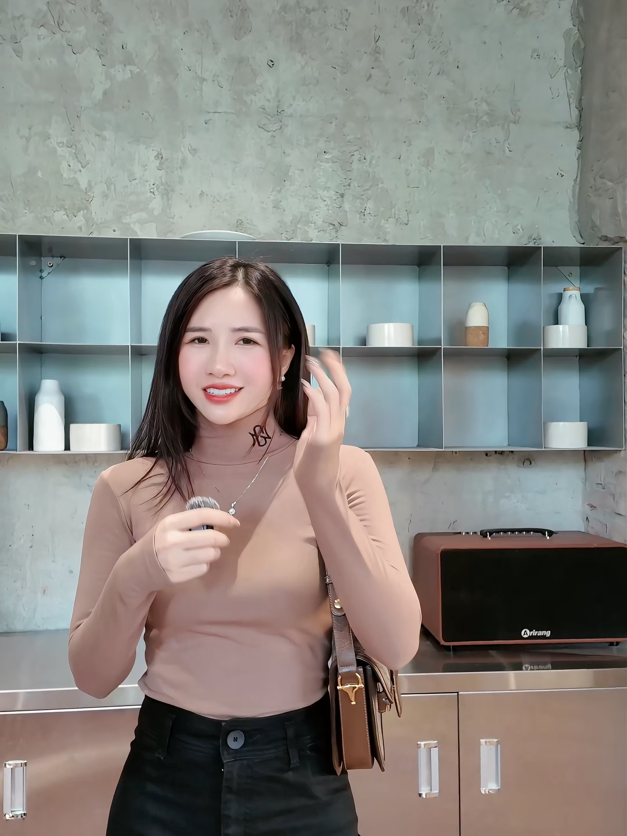 Trời chưa lạnh nhưng em nhá hàng trước cho các chị áo giữ nhiệt siêu mê nhà em #phuongnguyenguno #guno