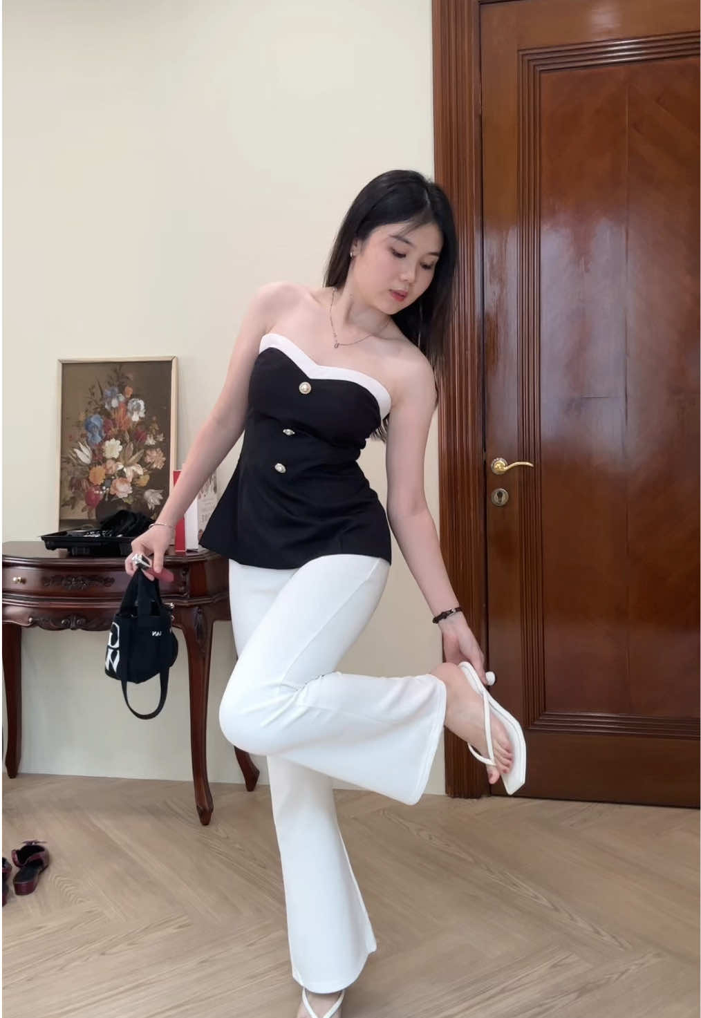 grwm for brunch date ft @elysiannclothing 🖤🍽️💌 #outfit 