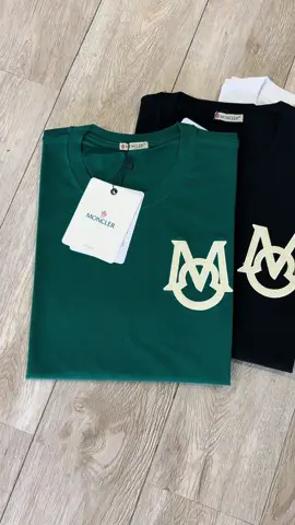 Từng giây cận cảnh mẫu áo thun hottrend #moingaymotoutfit #phenomlux #thoitrangquangchau #quanaoquangchau #aothun 