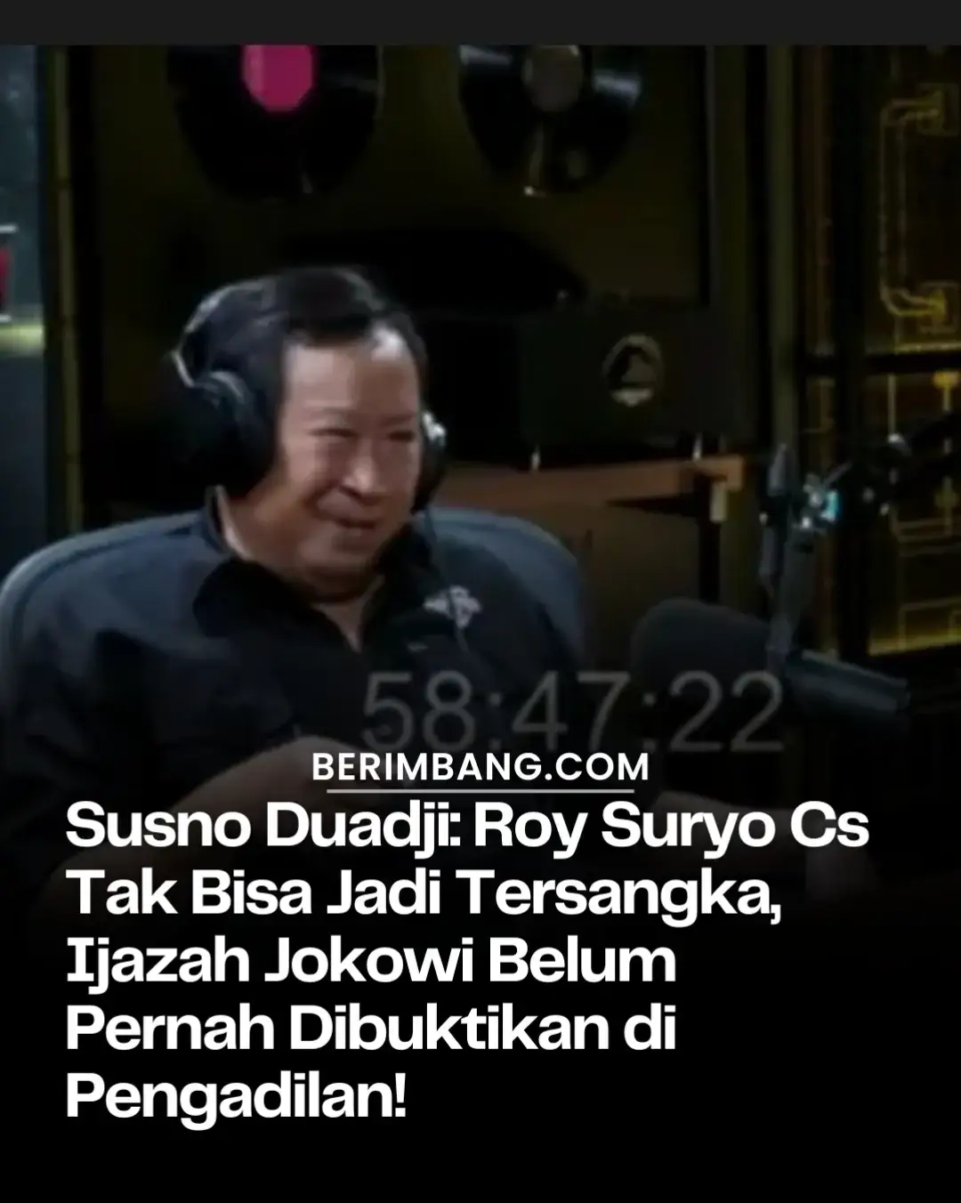 BERIMBANG.COM | Jakarta — Mantan Kabareskrim Polri, Komjen Pol (Purn) Susno Duadji, kembali membuat gebrakan di tengah panasnya isu dugaan ijazah palsu Presiden Joko Widodo. Dengan tegas, jenderal bintang tiga ini menilai bahwa Roy Suryo dan kawan-kawan tidak bisa dijadikan tersangka, sebab keaslian ijazah Jokowi belum pernah dibuktikan di pengadilan mana pun. Menurut Susno, akar perkara ini bukan ranah kepolisian, melainkan ranah hukum administrasi negara. “Roy Suryo Cs tidak bisa dijadikan tersangka karena ijazah itu belum pernah dibuktikan asli apa tidak, sah apa tidak Pak Jokowi punya ijazah itu,” ujar Susno dalam wawancara di Podcast Deddy Corbuzier yang juga dikutip dari TV One, 4 Oktober 2025. ‘Identik’ Tak Berarti ‘Asli’ Susno mengapresiasi langkah Bareskrim Polri yang menyimpulkan bahwa ijazah Jokowi identik dengan pembandingnya. Namun, menurutnya, istilah identik tidak otomatis bermakna asli atau sah secara hukum. “Baik, kita hargai kerja Polri. Tapi identik itu bukan berarti asli, bukan berarti sah. Itu dua hal berbeda,” tegasnya. Susno menjelaskan bahwa penentuan keabsahan dokumen negara semacam ijazah adalah kewenangan Pengadilan Tata Usaha Negara (PTUN), bukan kepolisian. “Masalah ijazah itu produk administrasi negara. Jadi ranahnya harus digugat di PTUN. Kalau di Polda Metro, ya tidak akan jalan,” ujarnya lagi. Karena itu, ia menilai wajar jika kasus ini mandek di kepolisian, sebab objek utamanya—keaslian ijazah—belum pernah diuji secara legal. Pendukung Jokowi Mengancam Tidur di Polda Metro Namun, analisis hukum Susno justru memanaskan amarah kubu pendukung Jokowi. Ketua Organisasi Ternak Mulyono (Termul), Firdaus Oiwobo, menuding polisi terlalu lambat menetapkan Roy Suryo, Rismon Sianipar, dan Tifa sebagai tersangka. “Cepat tetapkan tersangka Roy Suryo Cs, jangan lama-lama! Karena ancamannya di atas lima tahun,” kata Firdaus di kanal YouTube Rasis Infotainment (4/10/2025). Bahkan, Firdaus mengancam akan menginap di Polda Metro Jaya jika kasus ini dihentikan atau di-SP3. “Kalau SP3, saya bawa tenda. Saya tidur di Polda Metro Jaya sampai berbulan-bulan!” ancamnya. Tak hanya itu, seorang perempuan pendukung Jokowi juga mengancam akan menggerakkan 500 perempuan berdemo hanya memakai bra dan celana dalam jika Polri tak segera menindak Roy Suryo Cs. “Kami marah karena Pak Jokowi tiap hari di-bully. Kalau Mabes Polri lambat, kami turun pakai BH dan celana dalam!” katanya lantang dalam sebuah konferensi pers. Benang Merah Di tengah tekanan politik dan ancaman jalanan, pernyataan Susno Duadji menjadi catatan penting: sebelum ada putusan PTUN yang menyatakan ijazah Jokowi sah atau palsu, tidak ada dasar hukum bagi polisi menetapkan siapa pun sebagai tersangka. #SusnoDuadji #IjazahJokowi #RoySuryo #PTUN #KasusIjazah     