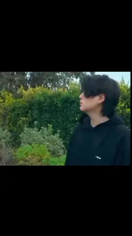 #YOONKOOK /// la vdd, siempre he tenido la costumbre de aburrirme muy facil estando en una relacion, o se alejan de mi o yo de ellos, desde que tengo memoria, no me he tomado alguna relacion seria,o que simplemente sienta atraccion por esa persona para que despues el interes se vaya como esfuma.  por ser este tipo de persona me resguarde y evite cualquier tipo de relacion, para evitar lastimar a otros, no fue hasta este año que conoci a este chico, que me dio un giro inesperado a mi vida, con el, he aprendido muchas cosas, con el puedo sentir millones de emociones que no habia experimentado en mi Vida.  a su lado todo es mucho mejor, no se que hubiera pasado si no lo hubiera conocido, el llego como un rayito de Sol a mi Vida, sinceramente con el estoy viviendo ese amor que desde pequeño siempre quise tener y agradezco que nos hayamos conocido, tal vez no en un buen momento, pero si dispuestos a darlo todo por nuestra relacion y dejar el mundo atras y crear el nuestro en donde solo existamos el y yo.  @ᰍ 𝕸𝖆𝖙𝖙𝖎 .  .ᐟ ⊹ Te amo mucho mi pequeño tulipan, eres mi mejor encuentro que pude tener en mi vida, pronto cumpliremos 3 meses de noviecitos y estoy más que Feliz de seguir a tu lado y seguir con esta pequeña Historia de los dos, te amo de aqui y en mil vidas 💗 #fyp #viraltiktok #yoonkook 