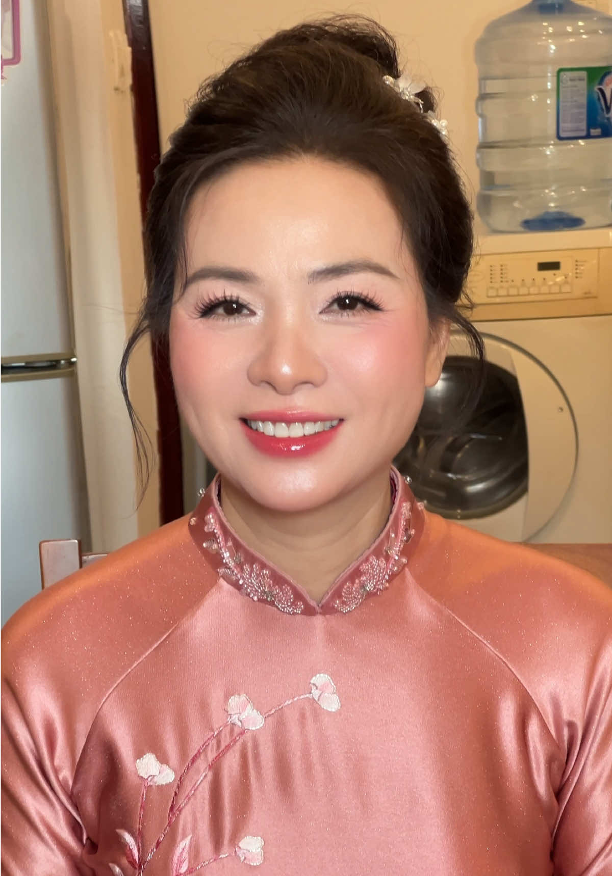 Chiếc Layout cho mẹ chồng với tiêu chí Sang Trẻ Đẹp + lớp nền thật trong  Tại An phượng Makeup 😍🧚‍♀️✨💕 #makeupme #makeupbaxui #makeup #wedding#ưwuhuong 