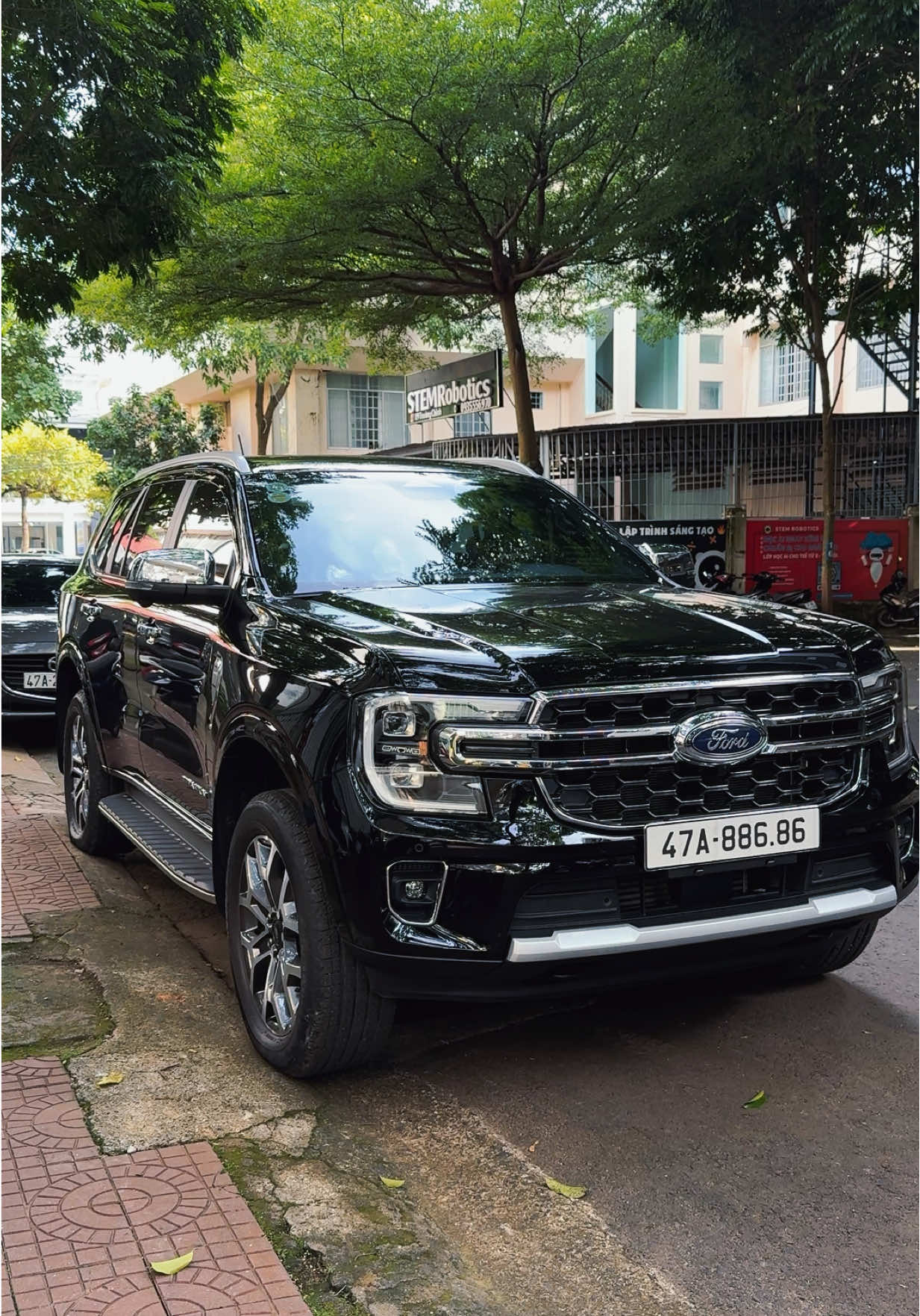 ✅Chưa hết roda.Ford Everet 2025 Titanium 4x4 lướt 12.000km sơn zin cả xe🚘Tiết kiệm hơn 100tr so với xe mới#fordeverest #titanium #daklak47 #xecu 