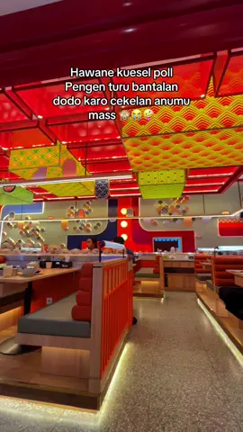 Kuesel tenan iki 😭 , kudu nguamokkk kudu kosel kosel , kekuatanku entek 😭 . Sopo seng gelem tak amukkk sepurane rodok saru sitikkk ndasku mumet 🙈#surabaya #asthetic #aestheticvideos #masukberanda #fyp 