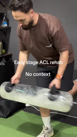 Ever hear the words that you’re injured and you can’t train? Not here.  Early stage rehab is paramount to lay a foundation for your return to performance and a successful rehab journey.  You can see here, a big focus is on restoring range of motion, movement patterns, neuromuscular control as well as a base of strength.  Without solid foundations, you’re merely building a house on sand.  If you’re looking for where to start with your rehab, lets chat 💬  #injury #rehab #health #training #exercise    