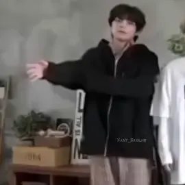 hayu,,Taehyung udah siap kayaknya😅😍 #taehyung #kimtaehyung #tepuksakinah 