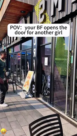Your bf open the door for another girl#foryou #fouryoupage #prank #funny #funnyvideos #funnymoments #usa #coulpe 