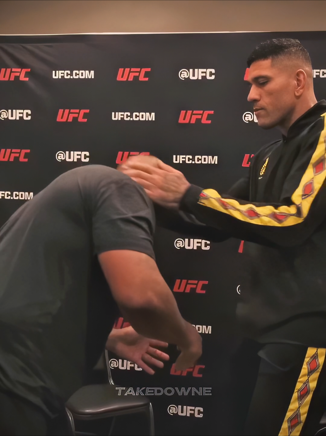 Don’t play around with Alex Pereira #UFC 