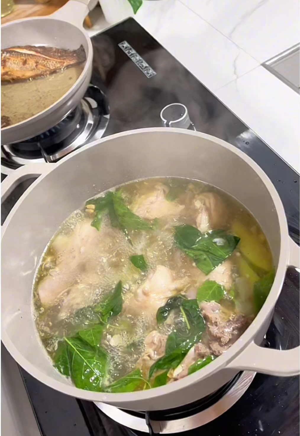 Gusto ko sana humiga lang maghapon kaso nanay nga pala ko buti nalang sinipag magluto #cookwareset #nonstickpan #cookware #fyp 