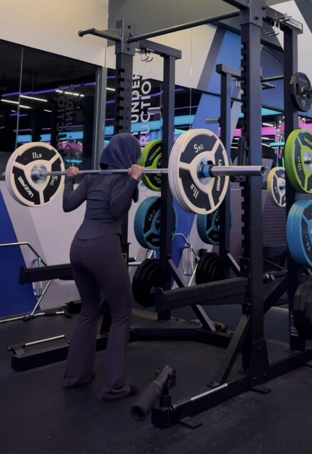 My legs after squats: error 404 stability not found 😭 #GymTok #fy 