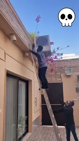 Ladder failure #fyp #foryou #funny #funnyvideos #tiktok #usa #fail #funnyfail #unlucky #ladder 