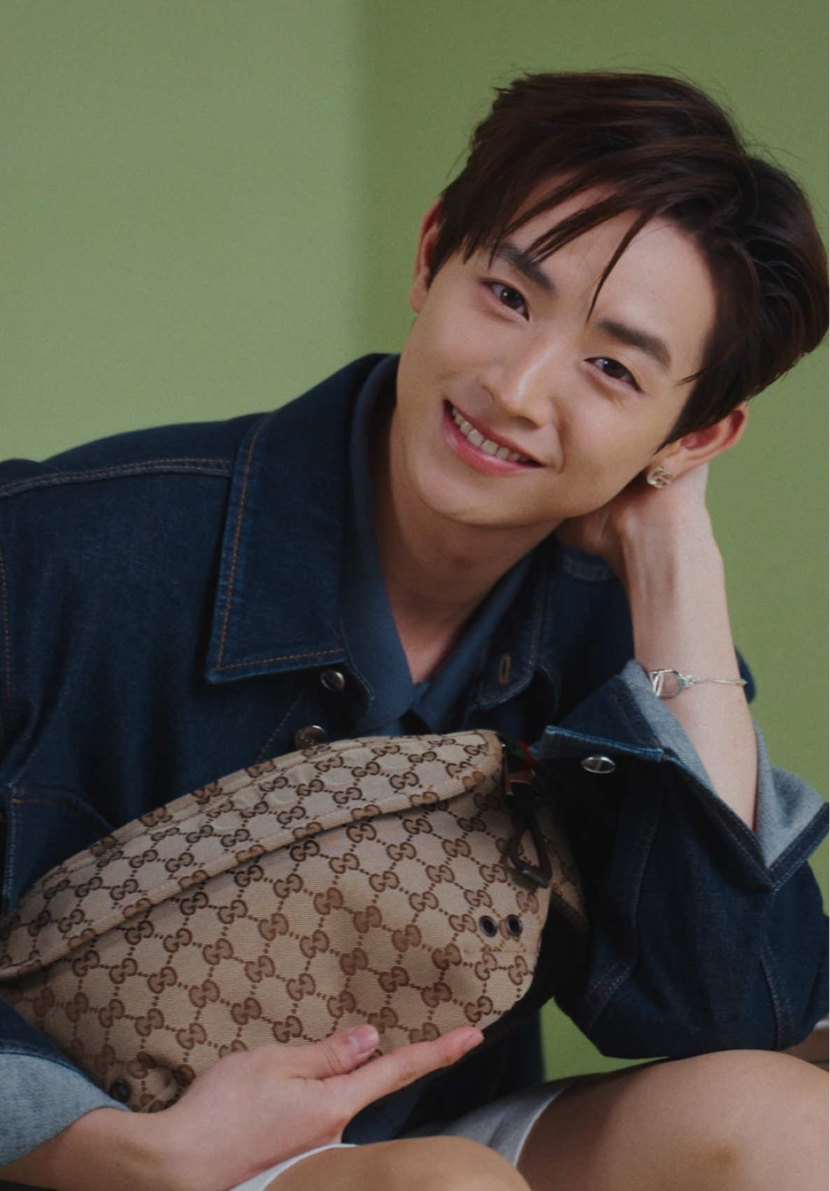 CONGB - THE LUNAR PORTRAIT on @L'Officiel Vietnam  ---- Creative Director: Alex Fox Art Director: Thanh Binh Dang Marketing Manager: Lucia Ky Photographer: An Bao Editor: Nguyen Tuan Minh Producer: Anh Kiet Communication: Quoc Nguyen, Duc Anh Le Video Director: Tien Le Videography: Gonu.film Stylist (CONGB): Minh Tuấn Makeup & Hair (CONGB): Ngoc Hai, Vo Nguyen Hung Retoucher: Dương Thuý Ngọc Producer Assistant: Song Minh Stylist Assistant: Diệu Vy, Le Huynh Duc Lighting: Harry Nguyen, Trần Trường, Quang Vũ Set Design: Nina Nguyen Fashion: Gucci  #CONGB #LOFFICIEL #LOFFICIELHOMMESVietnam #Gucci 