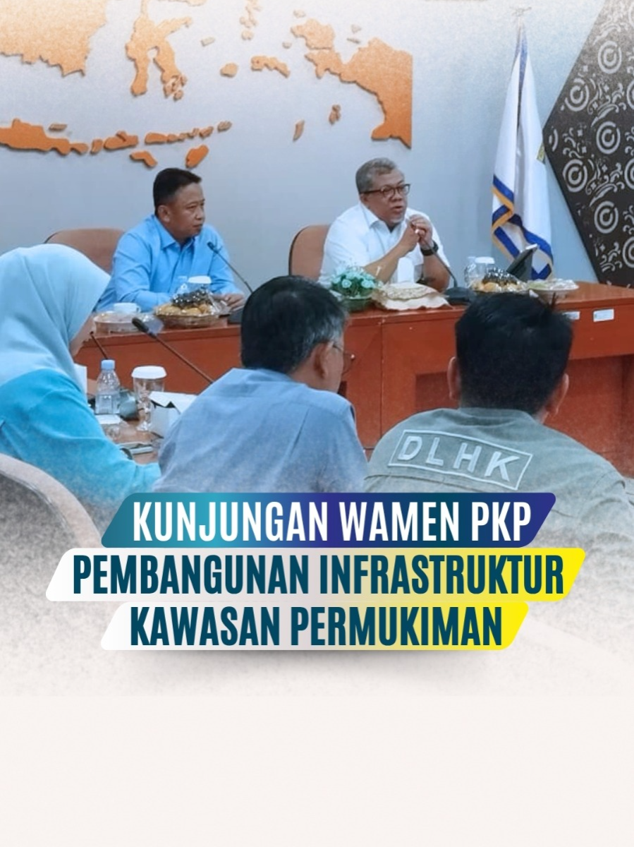 Wakil Menteri (Wamen) Perumahan dan Kawasan Permukiman (PKP) Republik Indonesia (RI) Fahri Hamzah melakukan kunjungan kerja ke Pemerintah Kota Depok dalam rangka membahas percepatan pembangunan infrastruktur kawasan permukiman di Kota Depok, Selasa (07/10/25). Wamen RI mengatakan, Kementerian PKP akan mendukung penuh langkah-langkah yang akan dijalani Pemkot Depok dalam mewujudkan perubahan besar untuk penataan kotanya. Wali Kota Depok Supian Suri menyambut baik rencana kerja sama dan upaya-upaya yang akan dilakukan Kementerian PKP untuk penataan kawasan permukiman di Kota Depok. Dengan kolaborasi ini, diharapkan mampu menghadirkan tata kota yang ideal untuk masyarakat Kota Depok. @supian.suri @chandrahmansyah @bappeda.depok @disrumkim_depok @bkdkotadepok @dinaspupr_depok @dlhk.depok @kementerianpkp #PemkotDepok #KotaDepok #BersamaDepokMaju #BeritaDepok