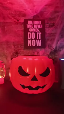 Cute pumpkin Bucket for Trick or Treat at perfect pang Halloween party o school event. Get yours now before Halloween.  #halloweenbucket  #trickortreat  #tiktokmademebuyit   #halloween  #halloweendecor 