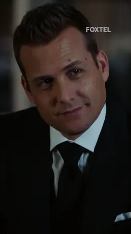Never mix business with pleasure… 👀 #Suits #GabrielMacht #HarveySpecter #AmyAcker #WhatToWatch #Foxtel