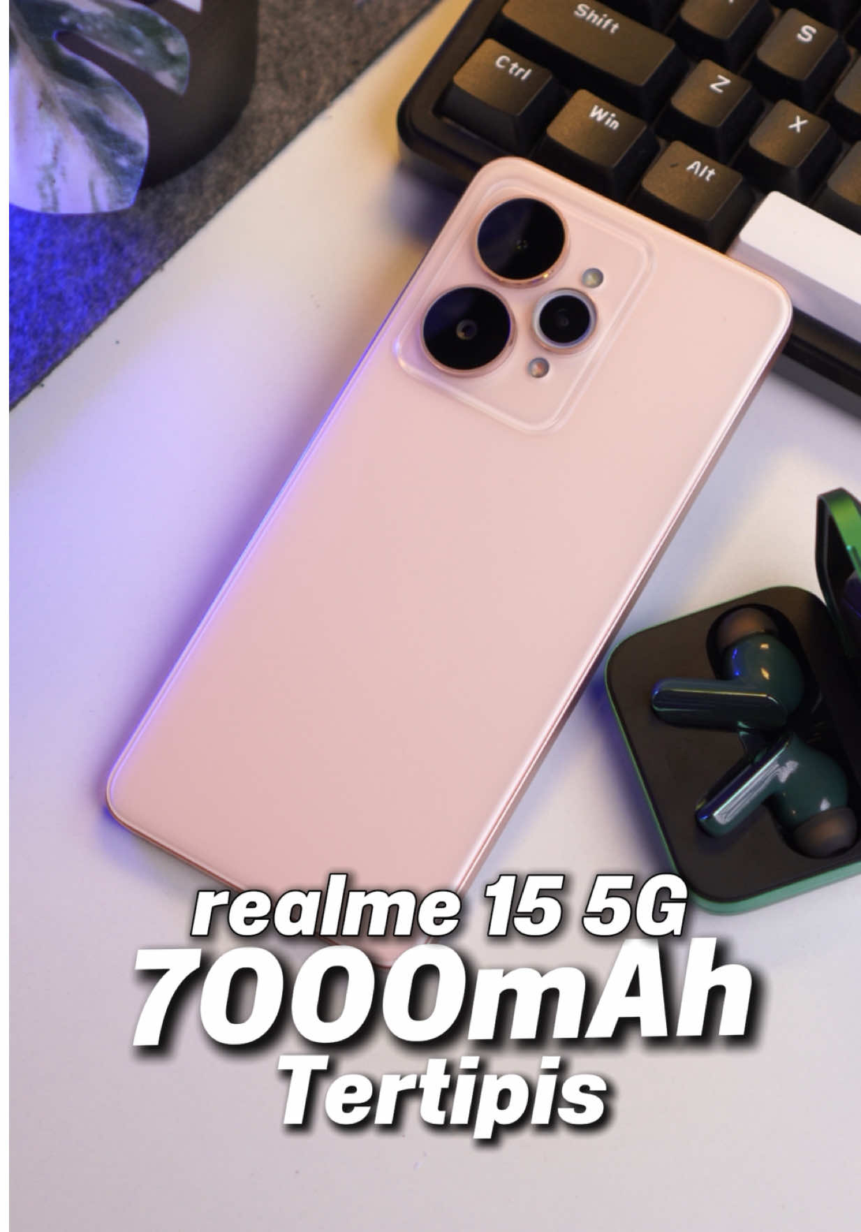 realme 15 5G Punya Baterai 7000mAh paling tipis!? Chipset Dimensity 7300+ 5G plus kamera yang kece parah! #realme15Series5G #AINightOutPhone @realme Official Indonesia 