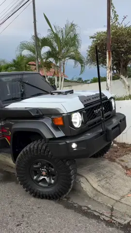 Literally come me drive ahh .For the love of land cruisers 🥺🔥🔥☠️#pngtiktok🇵🇬 #fyppppppppppppppppppppppp #landcruiser 