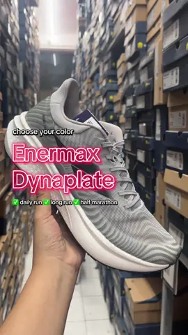 buat kamu yang cari sepatu buat daily run, long run sampai half marathon kamu bisa banget ambil sepatu ini karna dia paket lengkap bangett😆👀🔥✨ #sneakerzonesby #belilokal #fyp #mills #enermaxdynaplate 