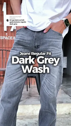 Membalas @Hanif Fernandha Masih nyari celana yang look-nya smoky premium tapi tetep nyaman dipake? Nih bro, Regular Fit Dark Grey Wash jawabannya! Udah ada di keranjang kuning! #regularfit #celanajeans #jeanspria #rekomendasi #celanapria 